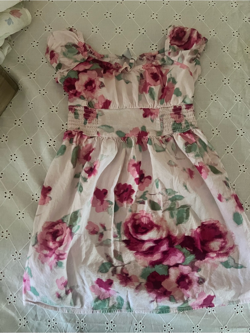 Girls size 5/6 Pink Floral Smocked Waist Dress